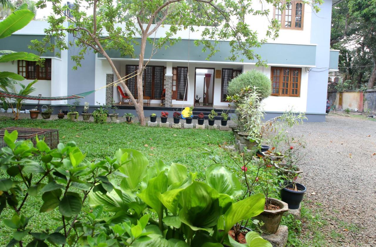 Snehatheeram Homestay Alappuzha ภายนอก รูปภาพ